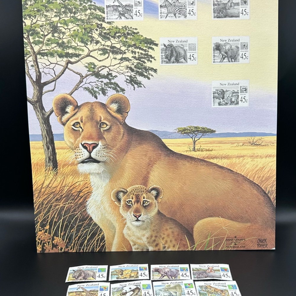 Mint Stamps of The World NEW ZEALAND WILD ANIMALS Lg Card w/10 Stamps MNH #38982
